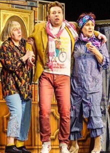 Спектакль «Мои любимые тетки»