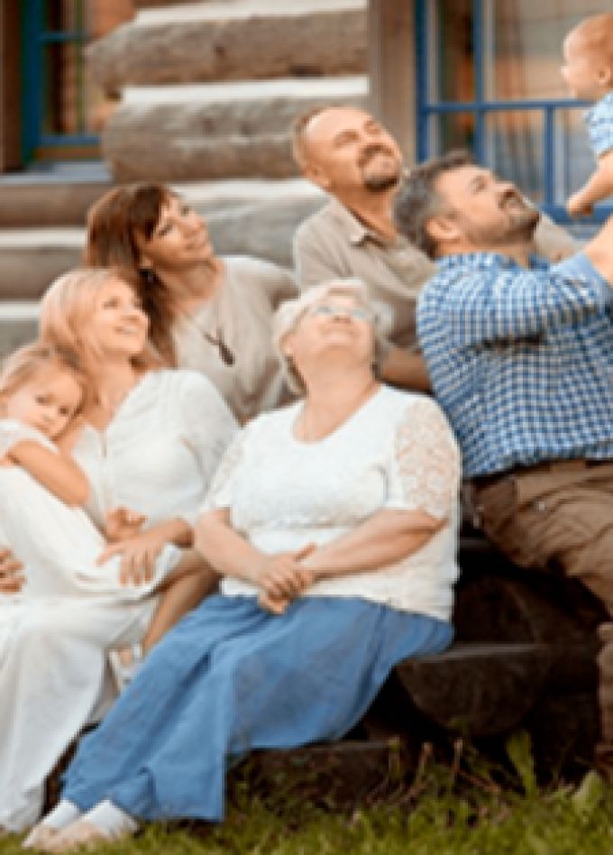 Знаменитые семьи России. Познавательная программа